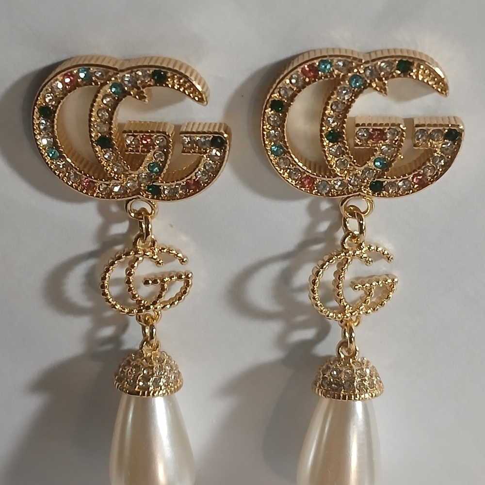 Authentic Gucci GG Pearl Drop Earrings - Picture 3 of 11
